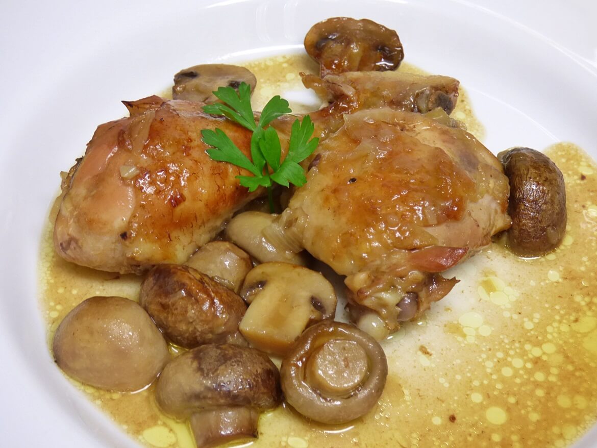 Pollo al horno con champiñones - Mis Cosillas de Cocina