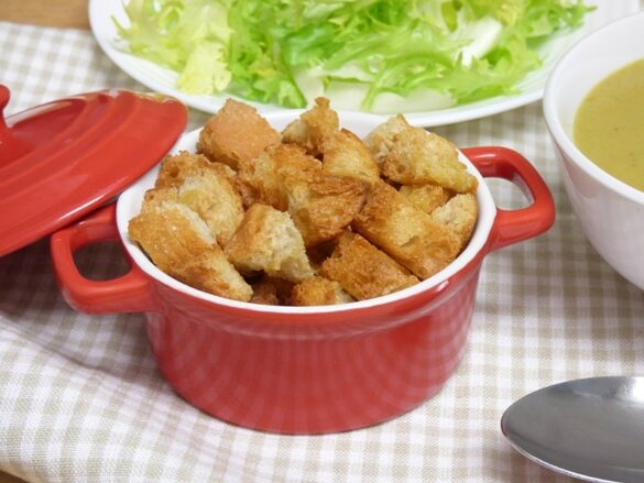 Picatostes o Croutons en freidora de aire - Mis Cosillas de Cocina