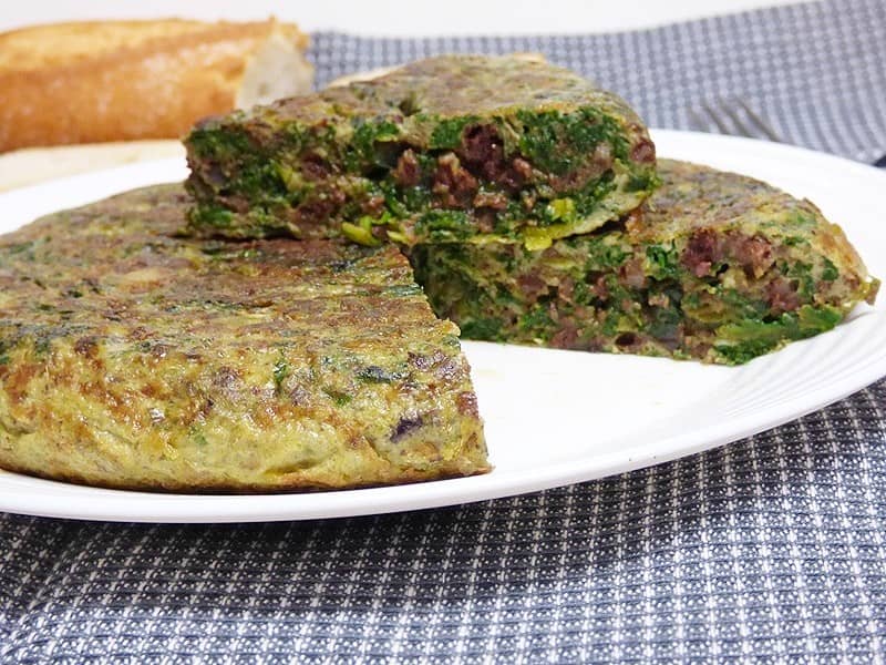 Tortilla de espinacas con morcilla