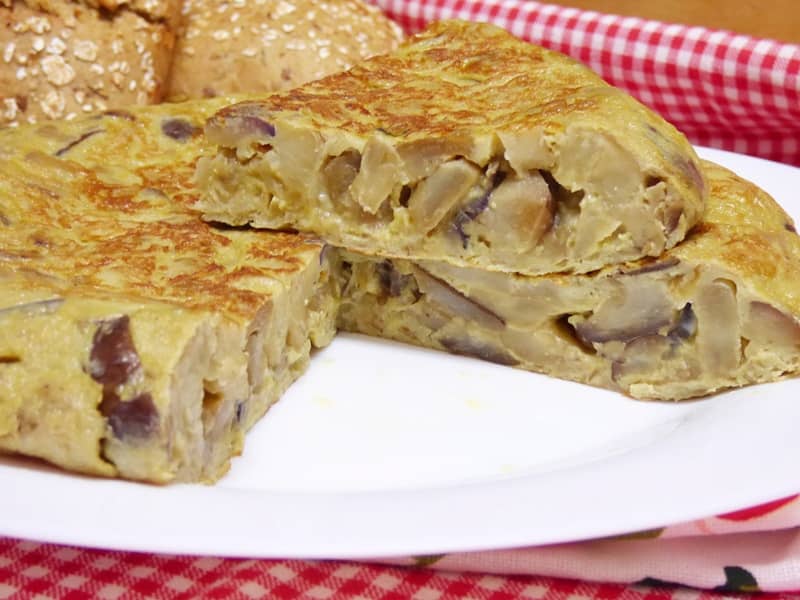 Tortilla de berenjena y cebolla